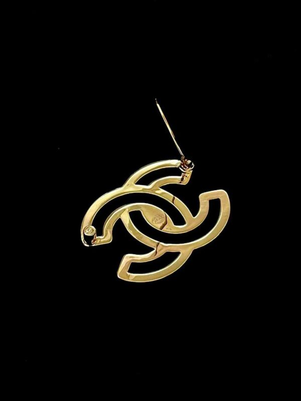 CHANEL Brooch