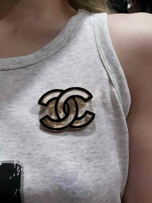 CHANEL Brooch