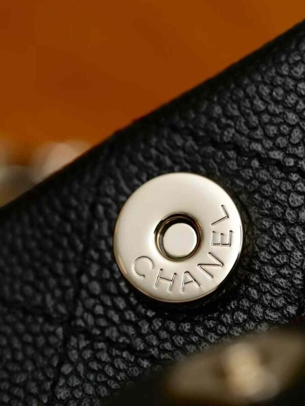 CHANEL MINI SHOPPING BAG