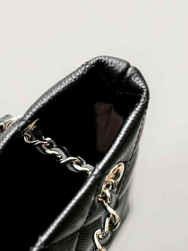 CHANEL MINI SHOPPING BAG