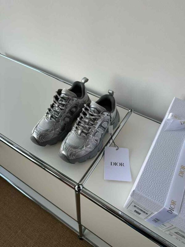 DIOR Chrono Sneakers
