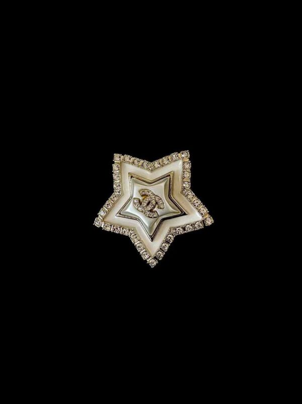 CHANEL Brooch