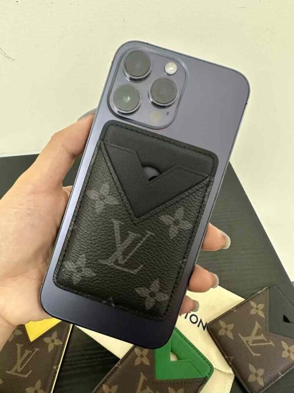 LV  iphone Mobile phone case（Contact customer service by choosing a color）