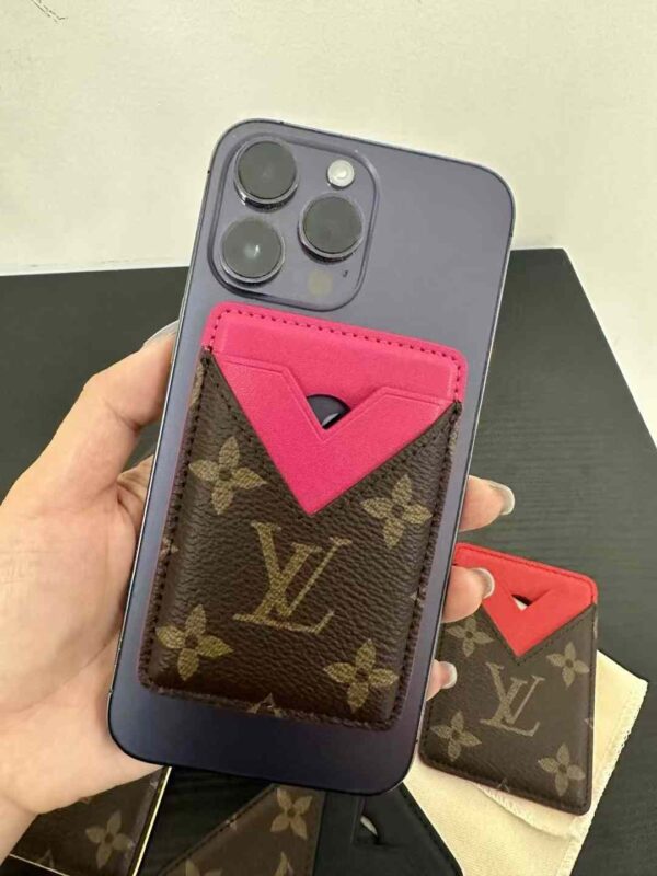 LV  iphone Mobile phone case（Contact customer service by choosing a color）