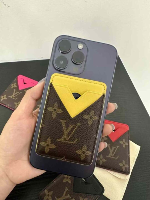 LV  iphone Mobile phone case（Contact customer service by choosing a color）