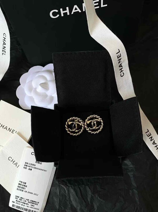 CHANEL Earrings