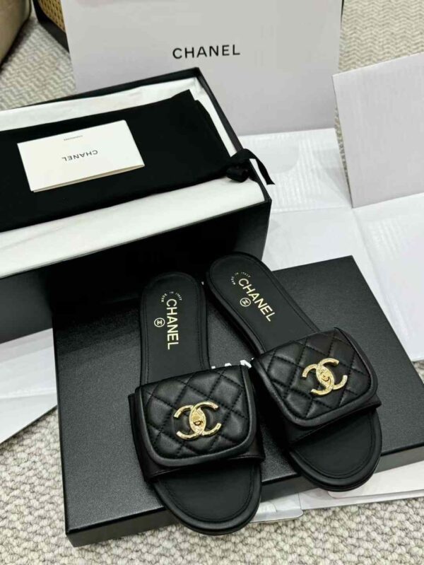 CHANEL Sandals