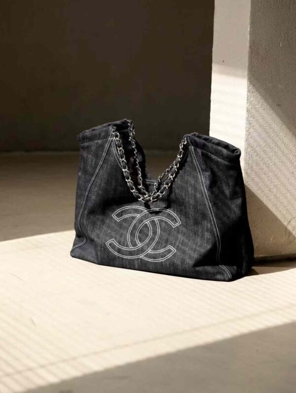 CHANEL TOTE BAG