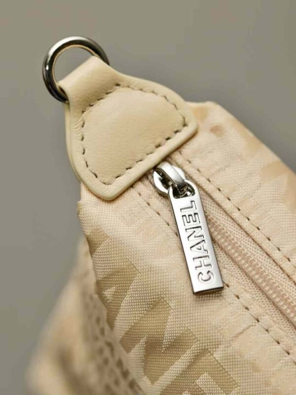 CHANEL TOTE BAG