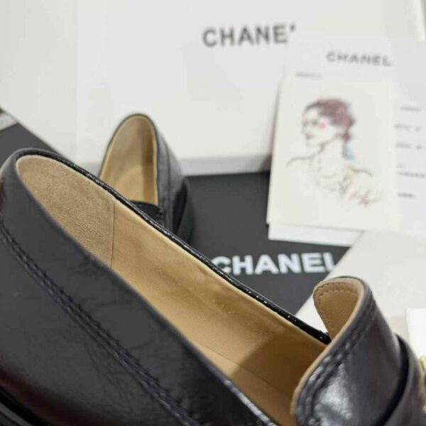 CHANEL Casual leather shoes