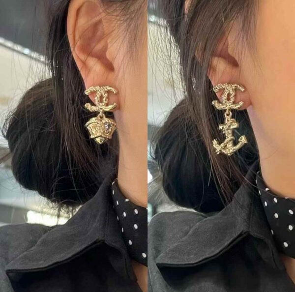 CHANEL Earrings