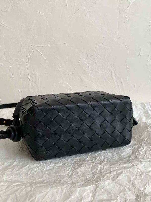 BOTTEGA VENETA  Loop Top Handle