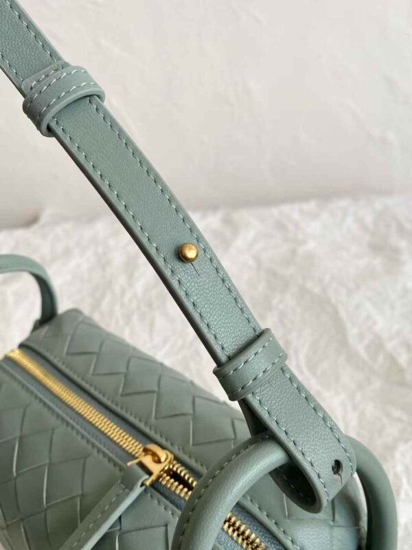 BOTTEGA VENETA  Loop Top Handle