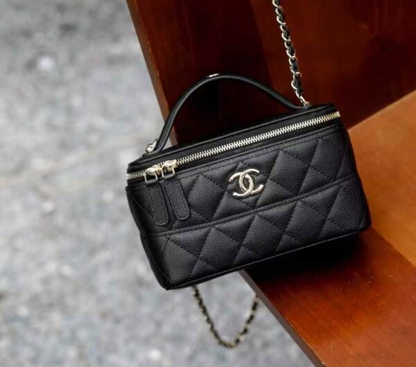 CHANEL box bag