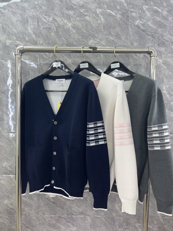 THOM BROWNE  Classic puppy knitted cardigan