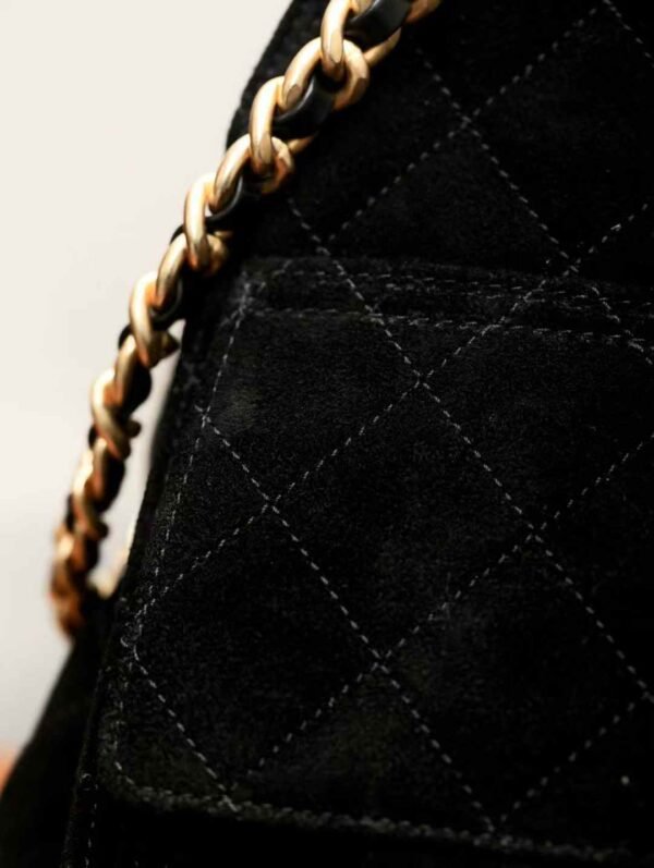 CHANEL 25 BAGS