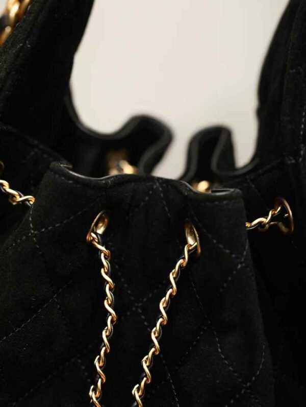 CHANEL 25 BAGS