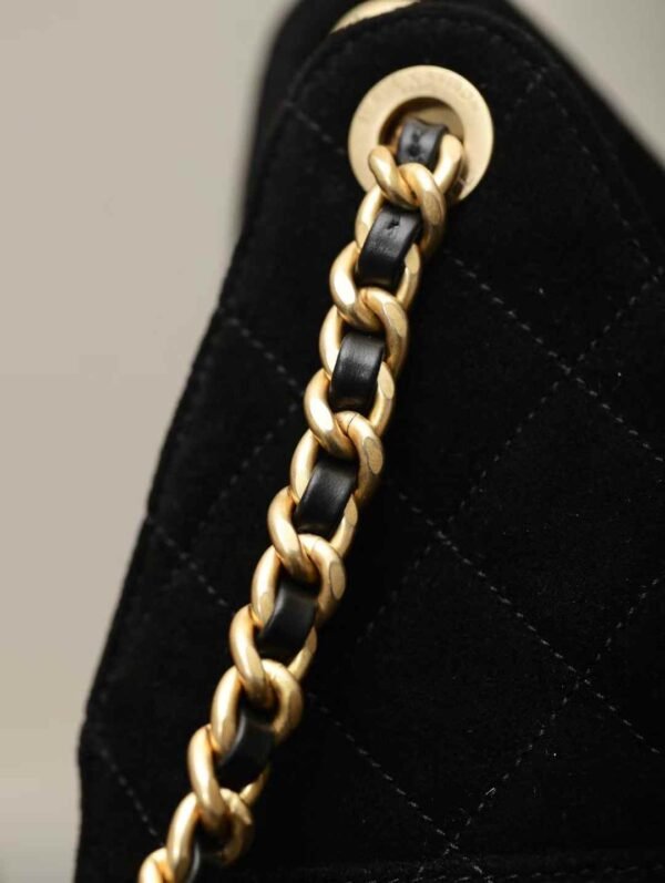 CHANEL 25 BAGS