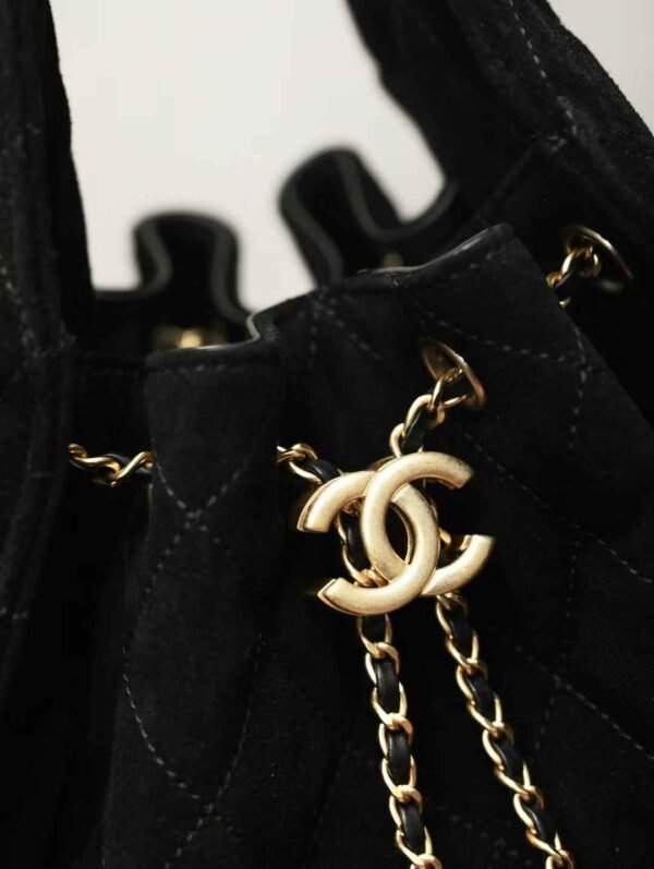CHANEL 25 BAGS