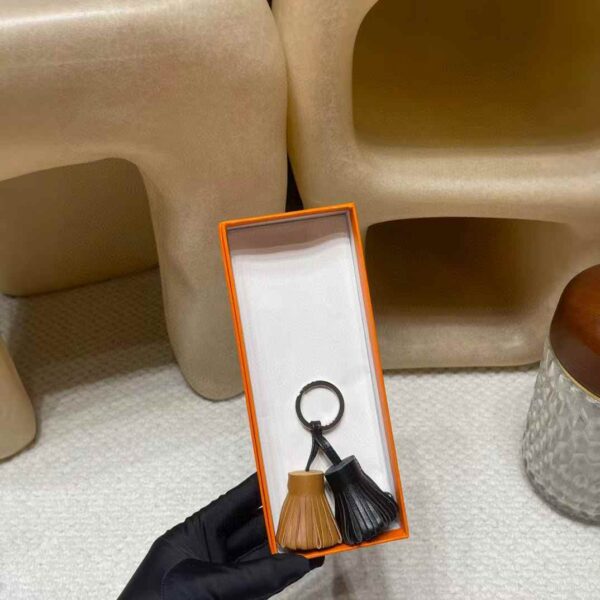 Contact customer service before placing an order for color