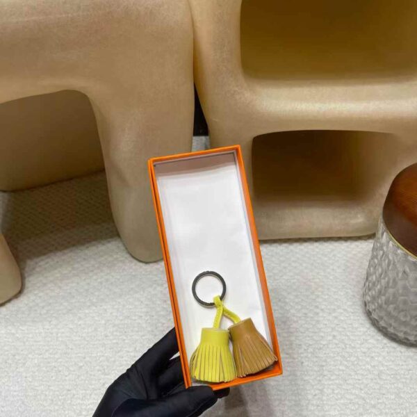 Contact customer service before placing an order for color