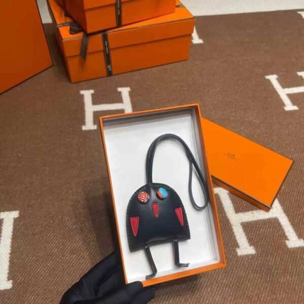 HERMES Hanging jewelry(Contact customer service to confirm the color before placing an order)