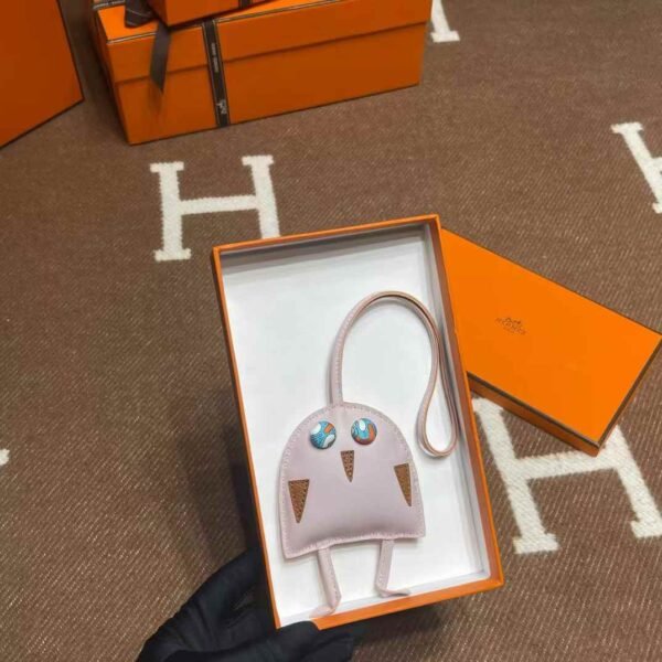 HERMES Hanging jewelry(Contact customer service to confirm the color before placing an order)