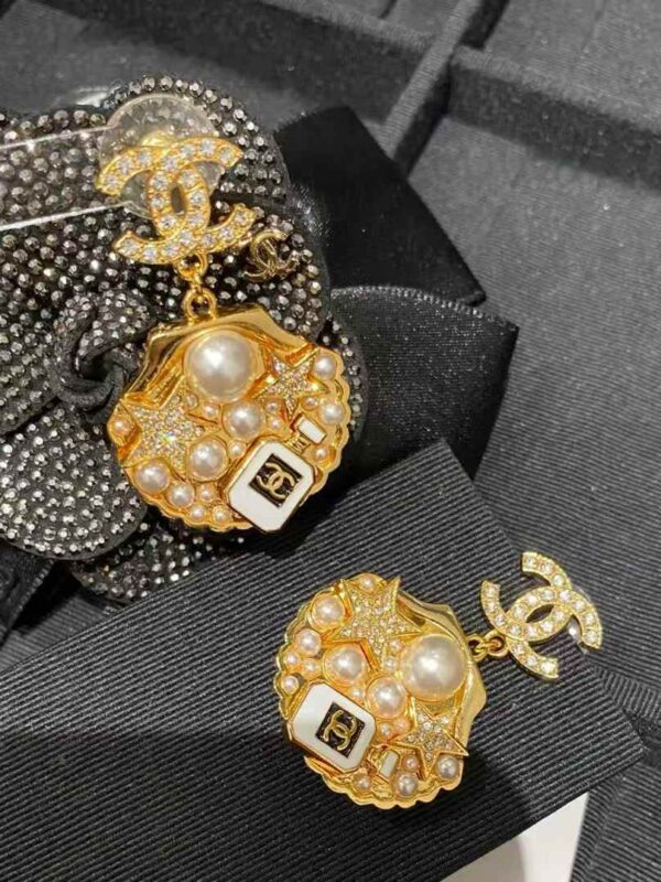 CHANEL Earrings