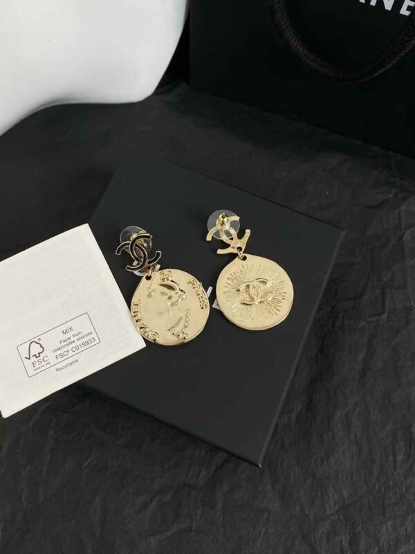 CHANEL Earrings