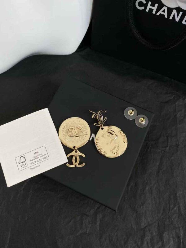 CHANEL Earrings