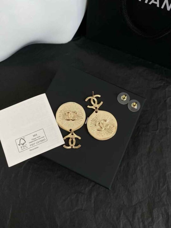 CHANEL Earrings
