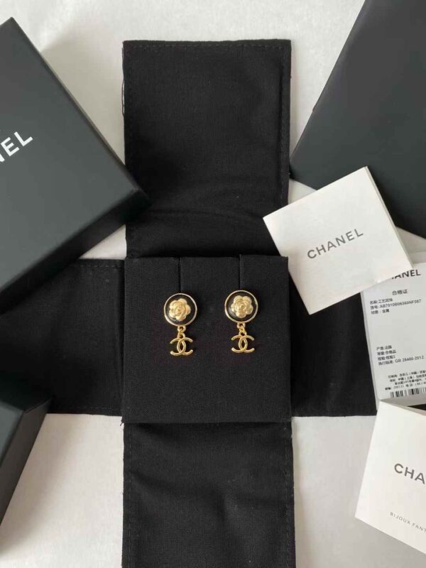 CHANEL Earrings