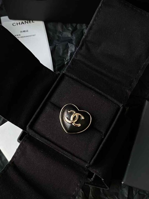 CHANEL Brooch