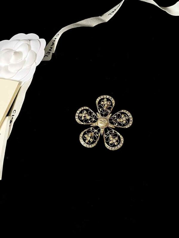 CHANEL Brooch
