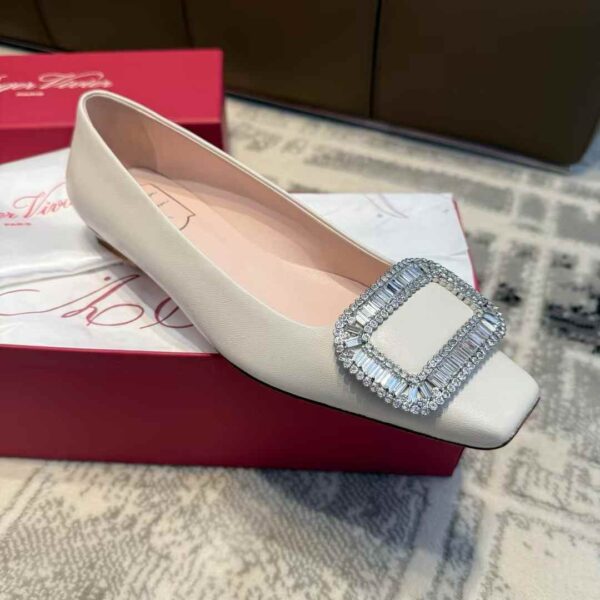 ROGER VIVIER Classic high heels