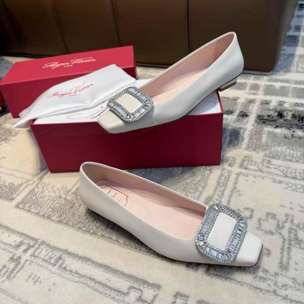 ROGER VIVIER Classic high heels