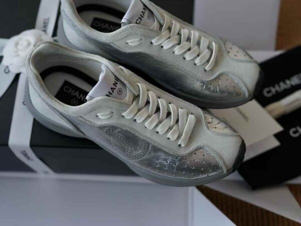 CHANEL Casual sneakers