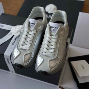 CHANEL Casual sneakers