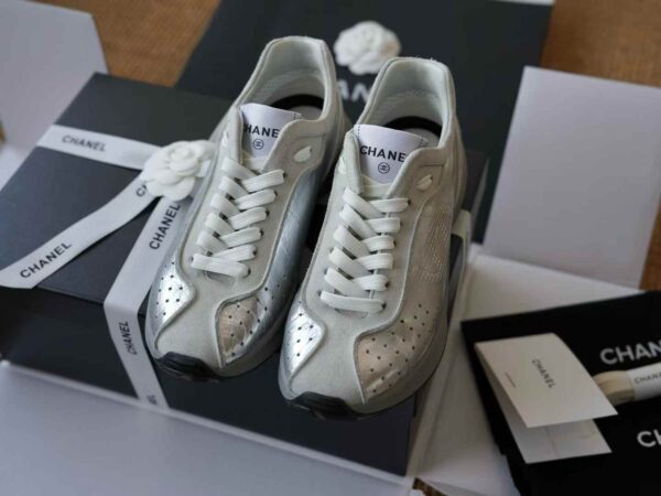 CHANEL Casual sneakers