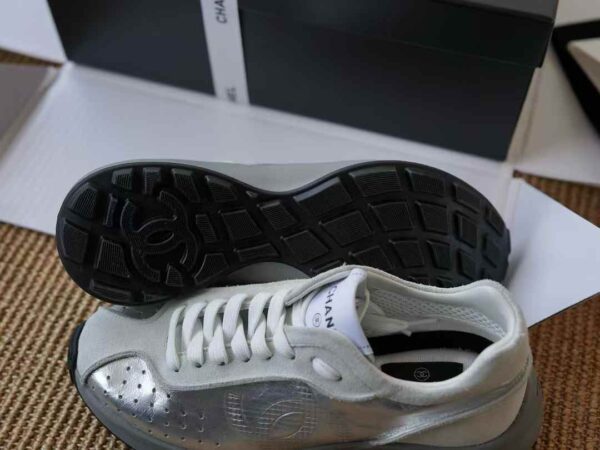CHANEL Casual sneakers