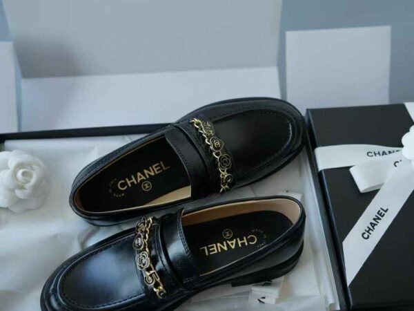 CHANEL Flat-soled casual shoes