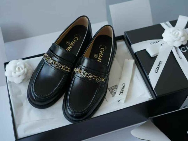 CHANEL Flat-soled casual shoes