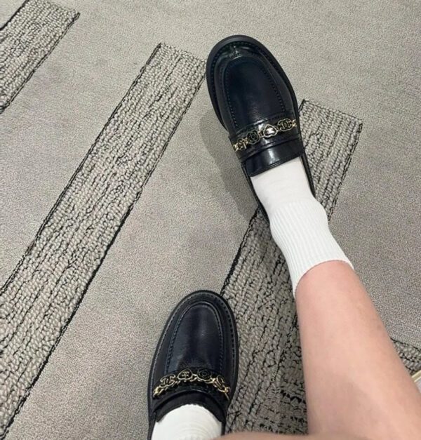 CHANEL Flat-soled casual shoes