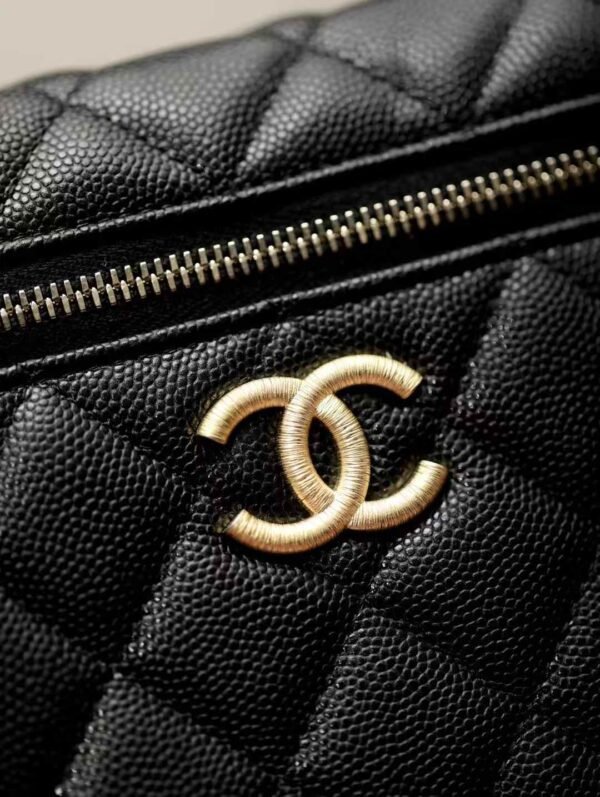 CHANEL Chain clutch