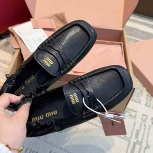 MIUMIU Casual shoes