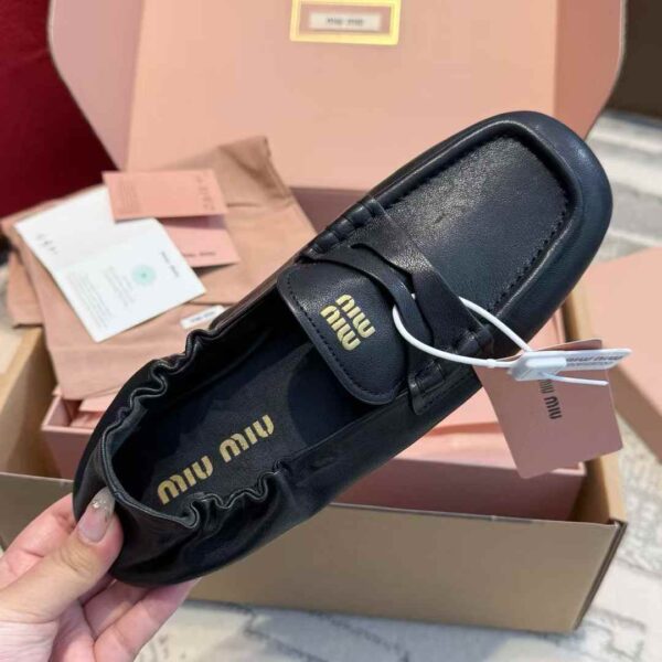 MIUMIU Casual shoes