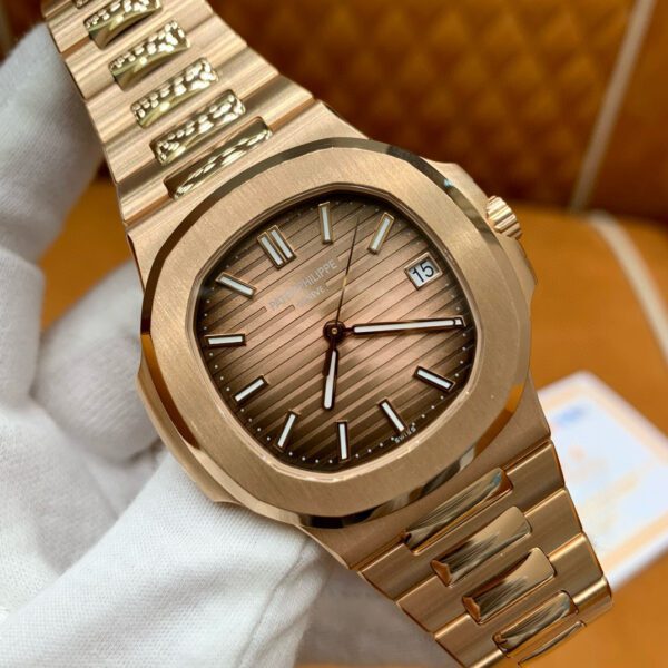 PATEK PHILIPPE 5711/1R-001