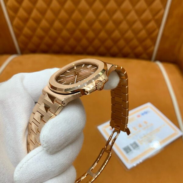 PATEK PHILIPPE 5711/1R-001