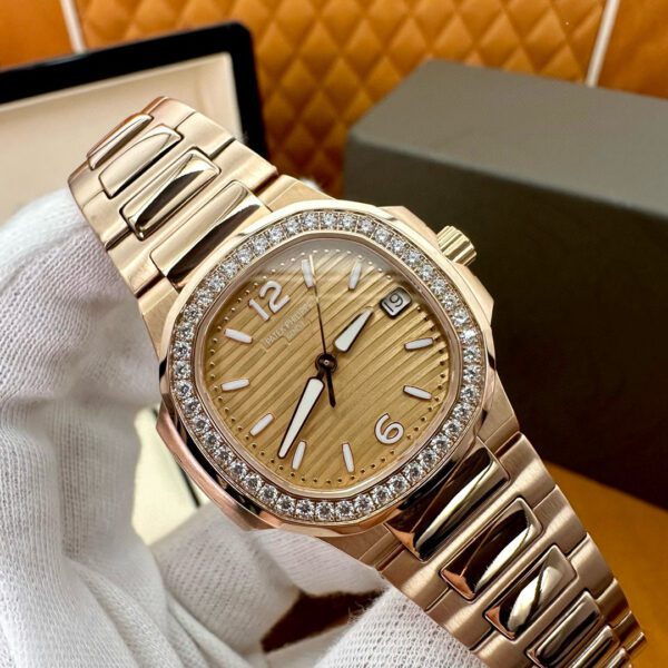 PATEK PHILIPPE  7010/1R-012