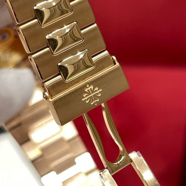 PATEK PHILIPPE 5711/1A-001